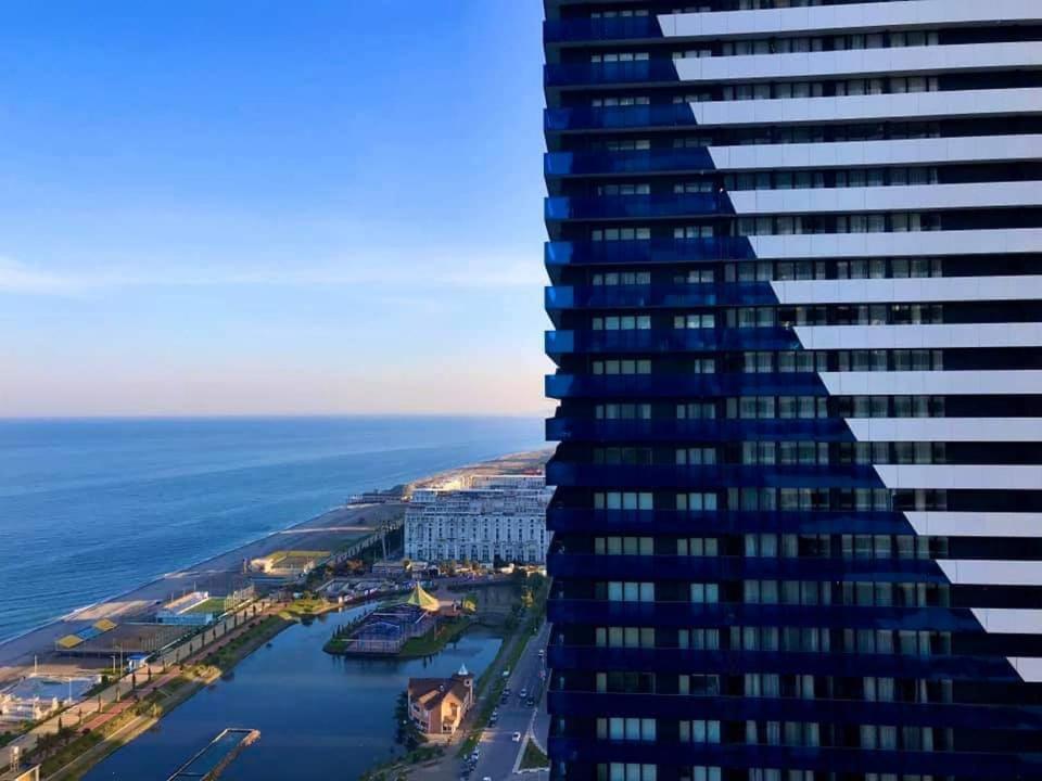 באטומי Apartment Twin Towers David מראה חיצוני תמונה
